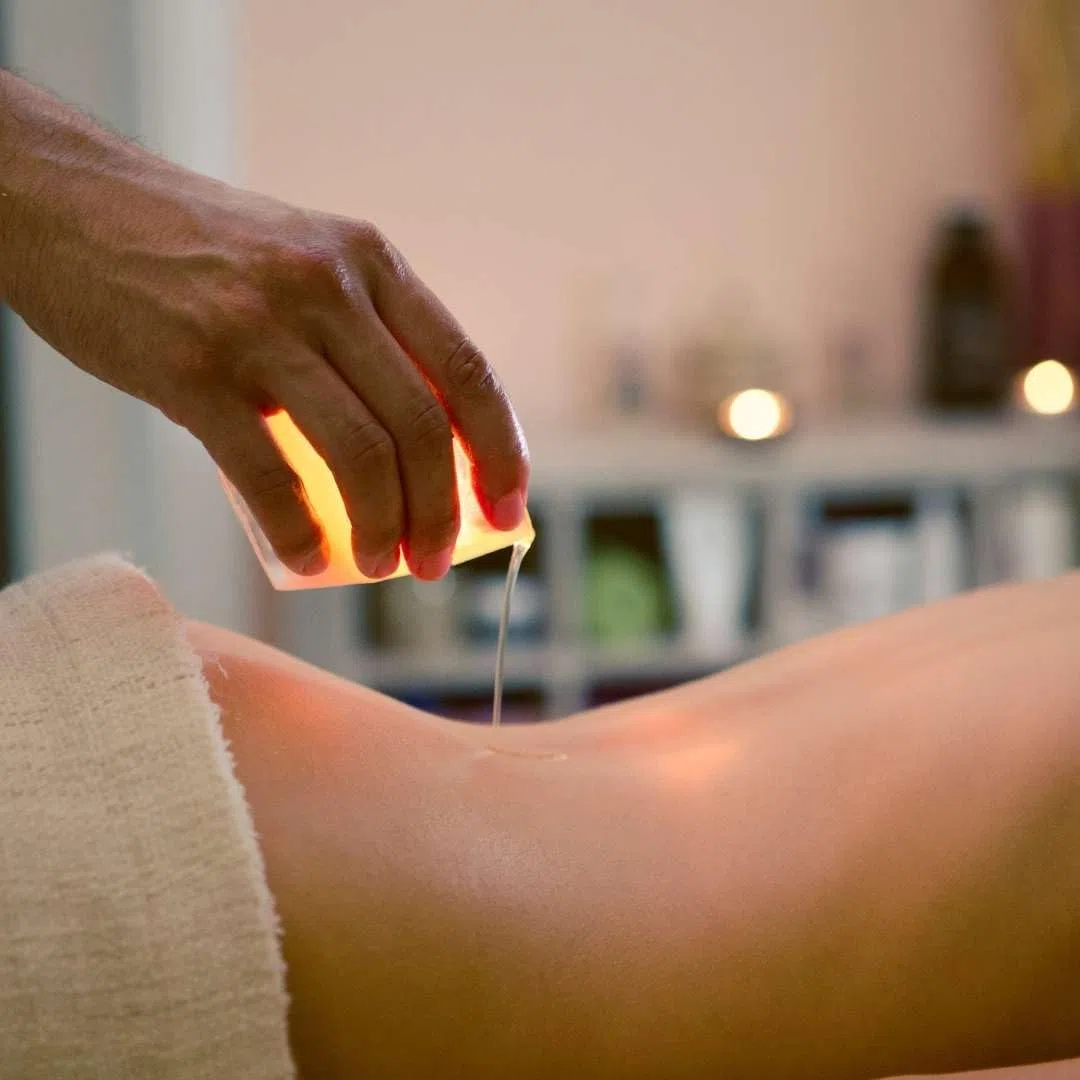 Candela Da Massaggio Per Tutto Il Corpo Con Elicriso, Rosmarino E Lavandula Olio Per Massaggi Professionali candela massaggi Realizzata Nei Laboratori Dell’Asinara.